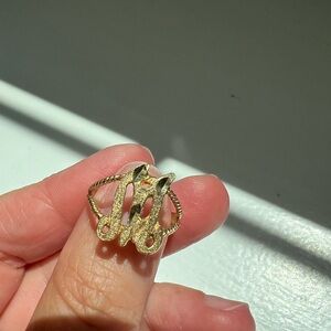 14K Yellow Gold Vintage M ring size 6.25